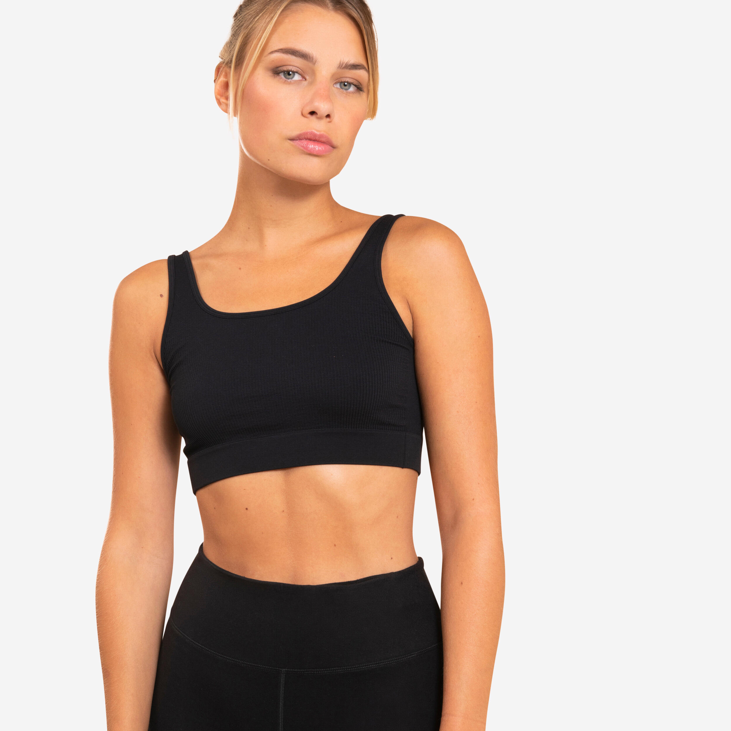 DECATHLON DÁMSKA BEZŠVOVÁ PODPRSENKA NA JOGU čierna 875@XL-DECATHLON