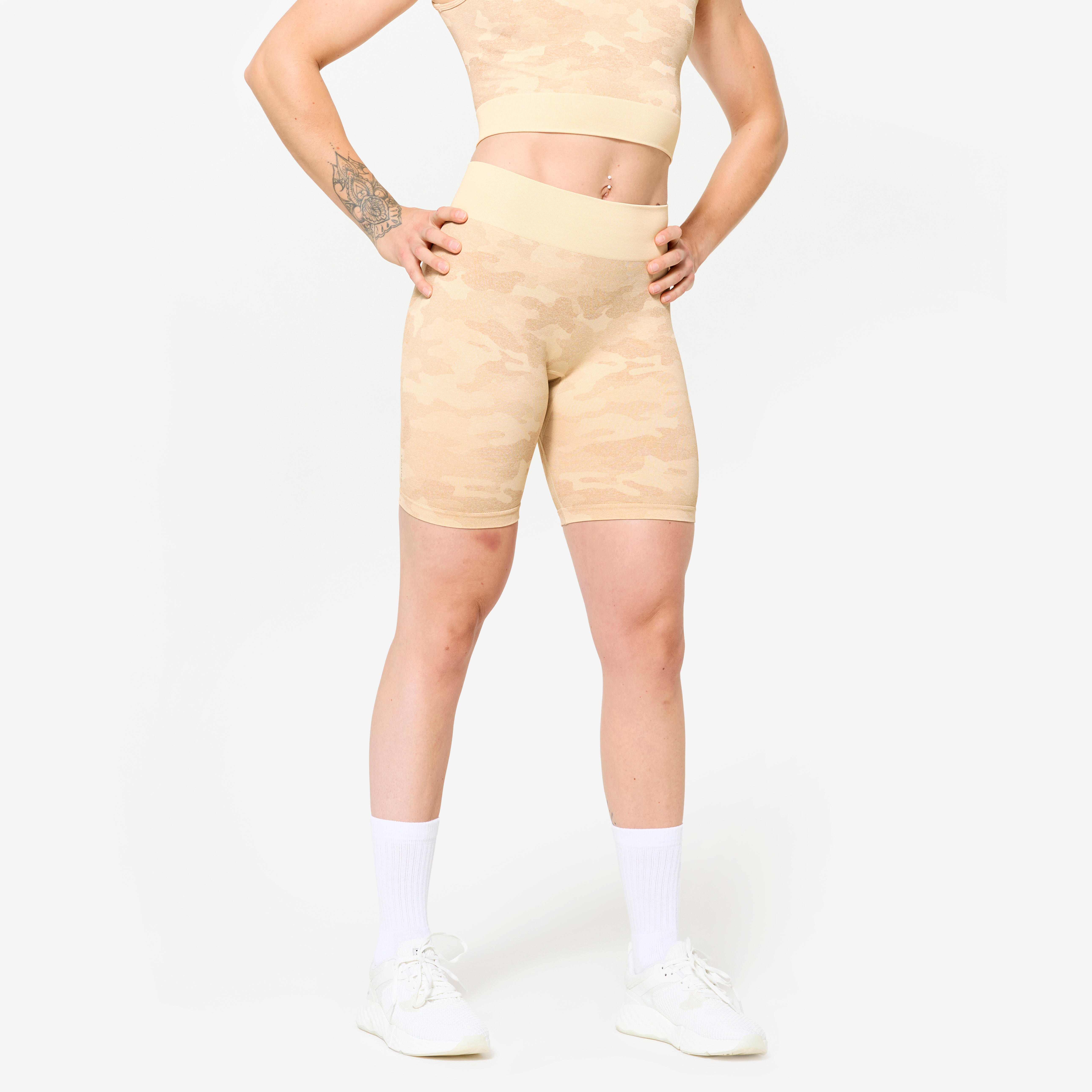DOMYOS Dámske fitness šortky Camo béžové 343@M-DOMYOS