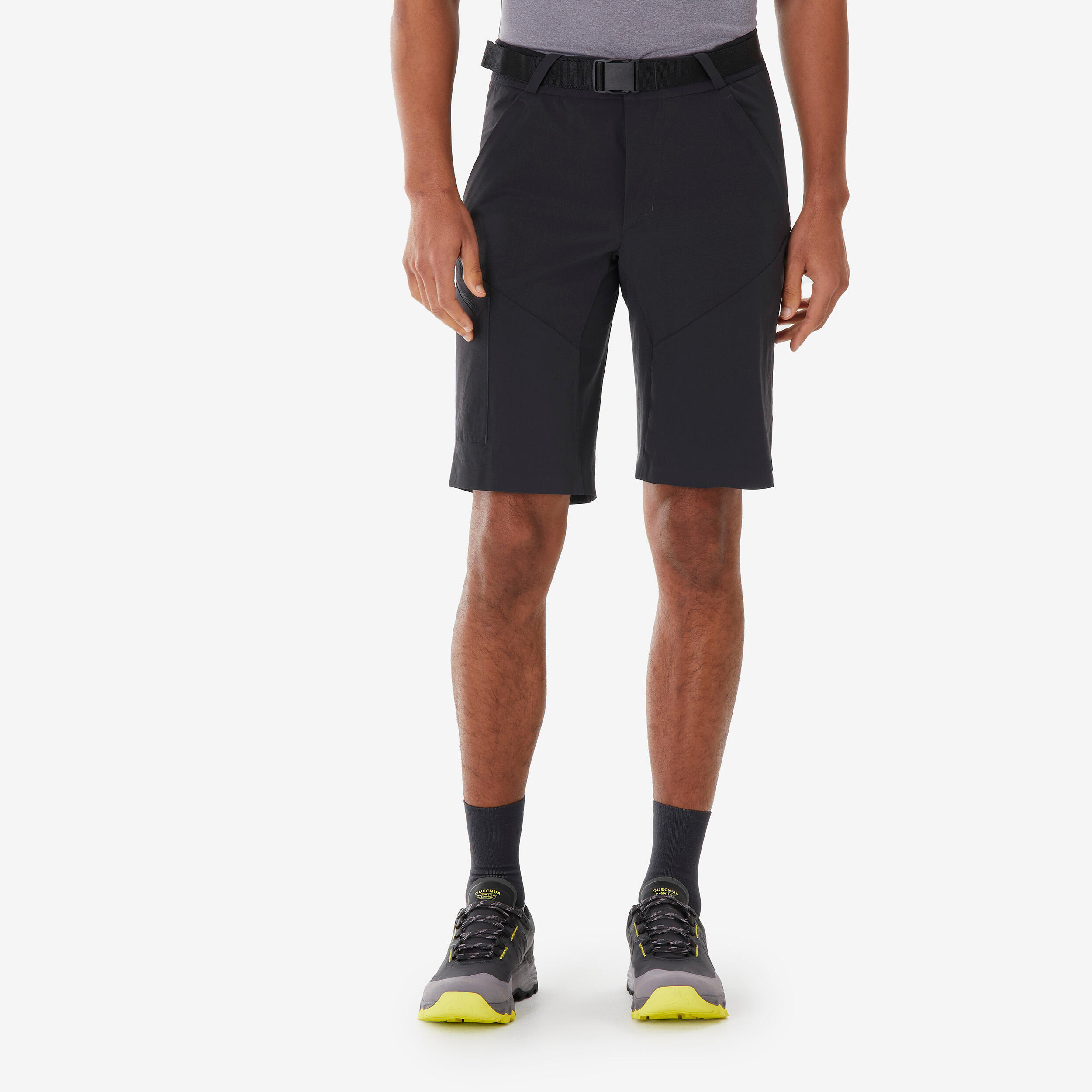 QUECHUA Pánske dlhé turistické šortky MH500 čierne 340@M-QUECHUA