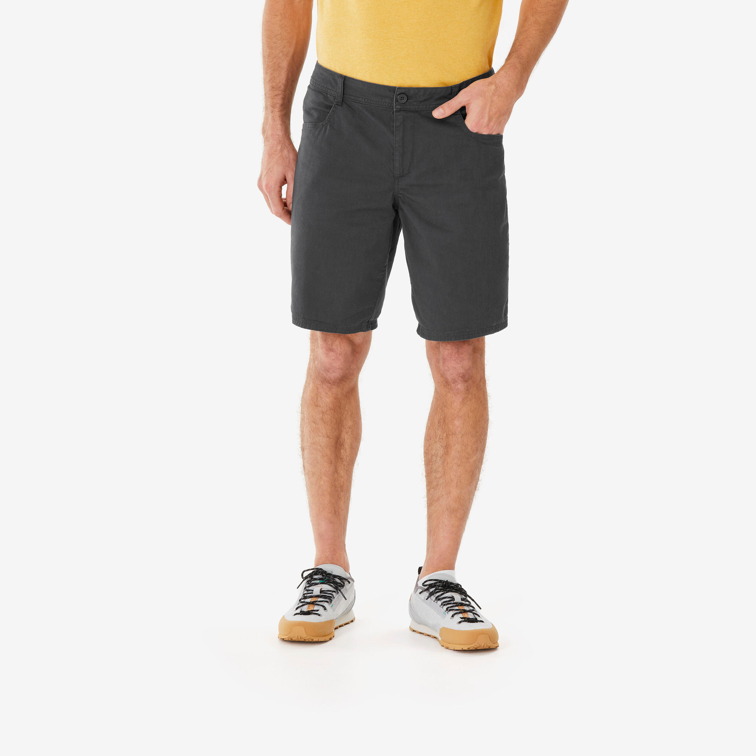 QUECHUA Pánske turistické šortky NH100 šedá 340@M-QUECHUA